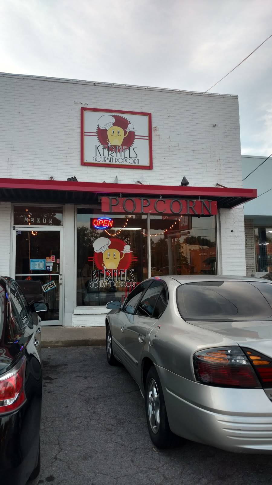 Kernels Gourmet Popcorn | meal takeaway | 2501 Gallatin Ave B, Nashville, TN 37206, USA | 6153787674 OR +1 615-378-7674