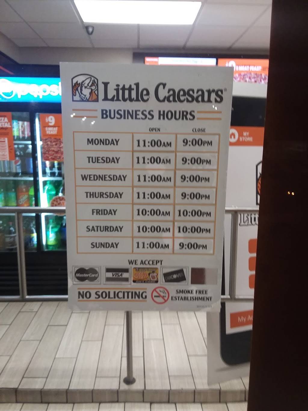 Little Caesars Pizza | meal takeaway | 126 N Valencia Blvd, Woodlake, CA 93286, USA | 5595648550 OR +1 559-564-8550