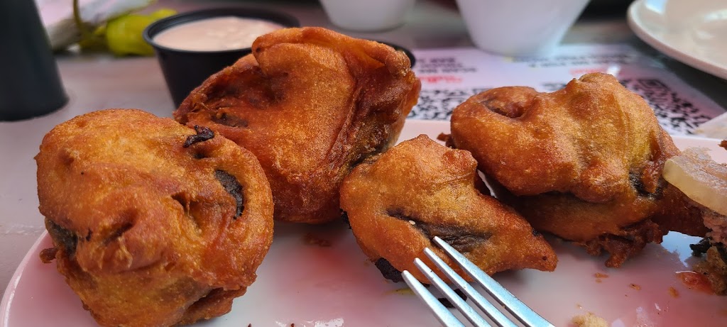 Nicks English Hut | restaurant | 423 E Kirkwood Ave, Bloomington, IN 47408, USA | 8123324040 OR +1 812-332-4040