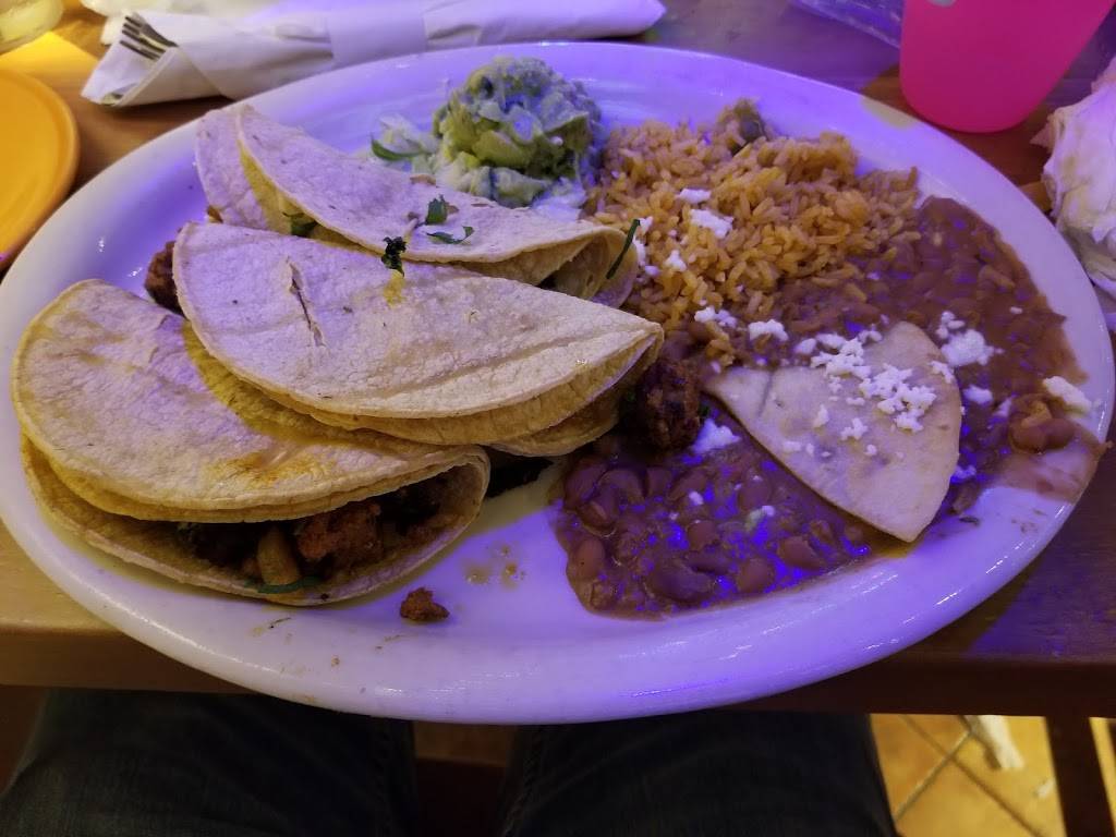 Iguana Wana Mexican Grill & Tequila Bar | restaurant | 9080 76th St, Pleasant Prairie, WI 53158, USA | 2626945400 OR +1 262-694-5400