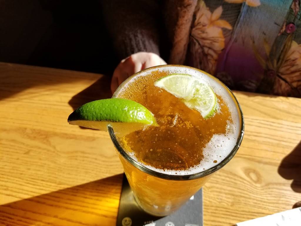 Chilis Grill & Bar | restaurant | 5975 W Arizona Pavilions Dr, Tucson, AZ 85743, USA | 5205729065 OR +1 520-572-9065