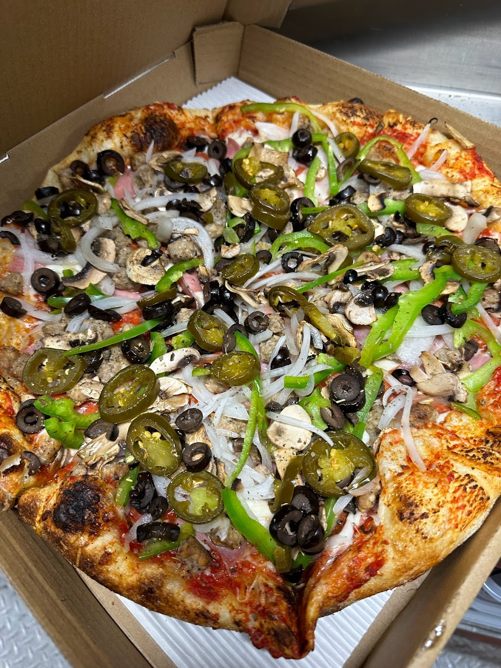 Little George Pizza and happy chicken | restaurant | 10200 CA-99, Morada, CA 95212, USA | 2096169380 OR +1 209-616-9380