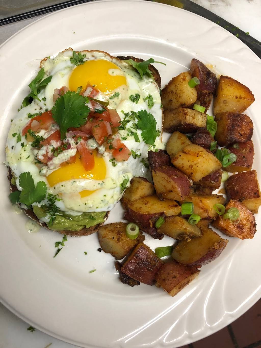 Bennys of Simsbury | restaurant | 2472, 562 Hopmeadow St, Simsbury, CT 06070, USA | 8606513700 OR +1 860-651-3700