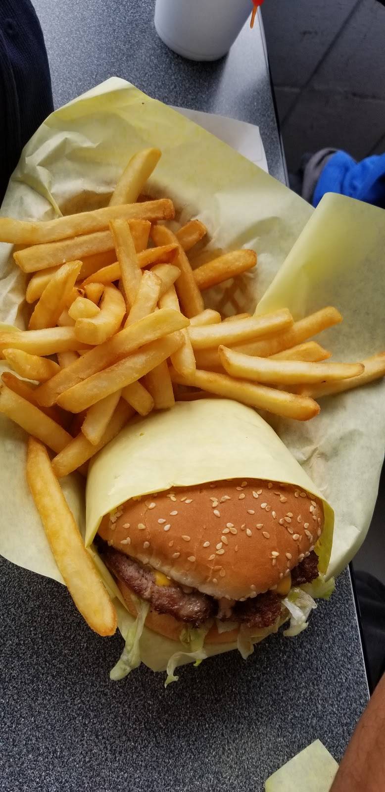 Tip Top Hamburgers | restaurant | 8612 Woodman Ave, Arleta, CA 91331, USA | 8188943835 OR +1 818-894-3835