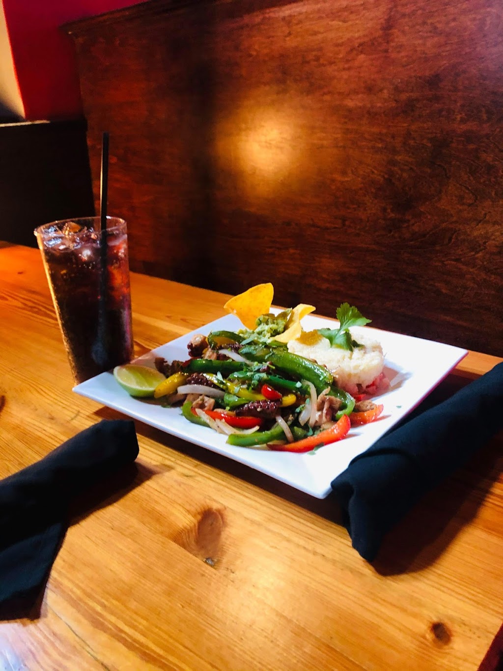 Mr pulpo seafood bar & grill | restaurant | 301 N Robinson St, Richmond, VA 23220, USA | 8047168248 OR +1 804-716-8248