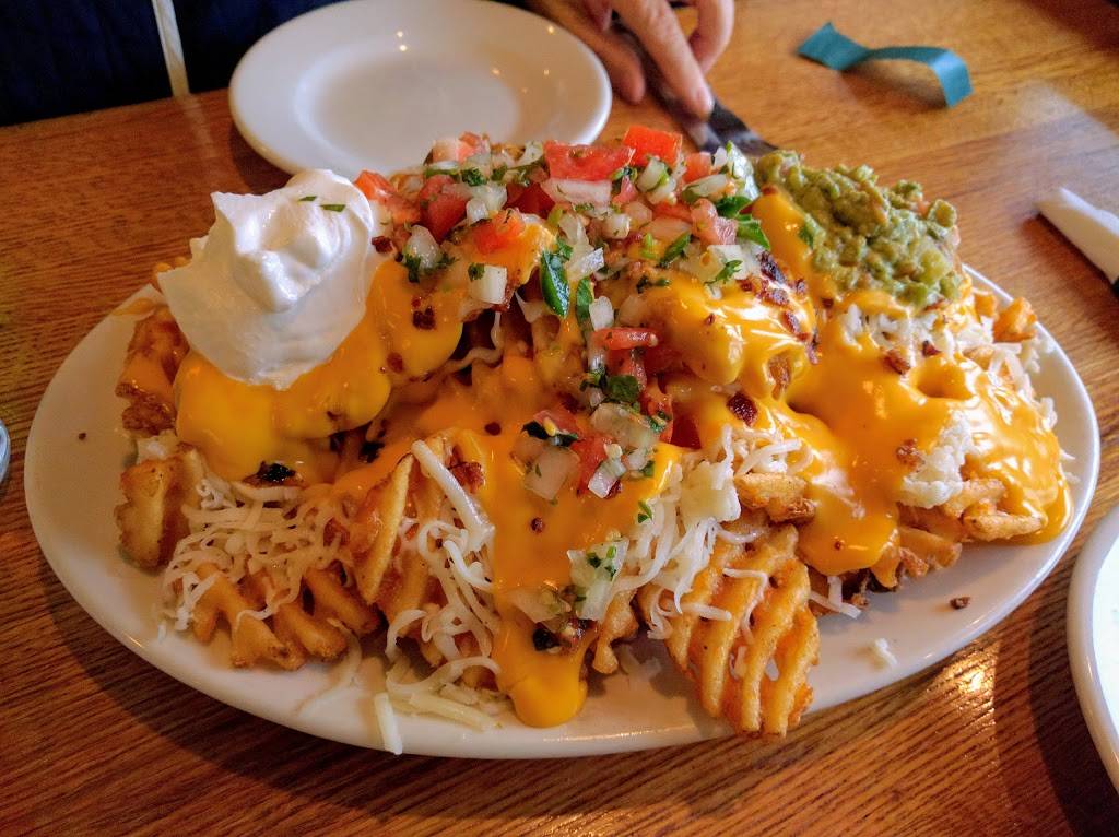 Foxs Restaurant & Pub | restaurant | 9956 S Western Ave, Chicago, IL 60643, USA | 7732393212 OR +1 773-239-3212