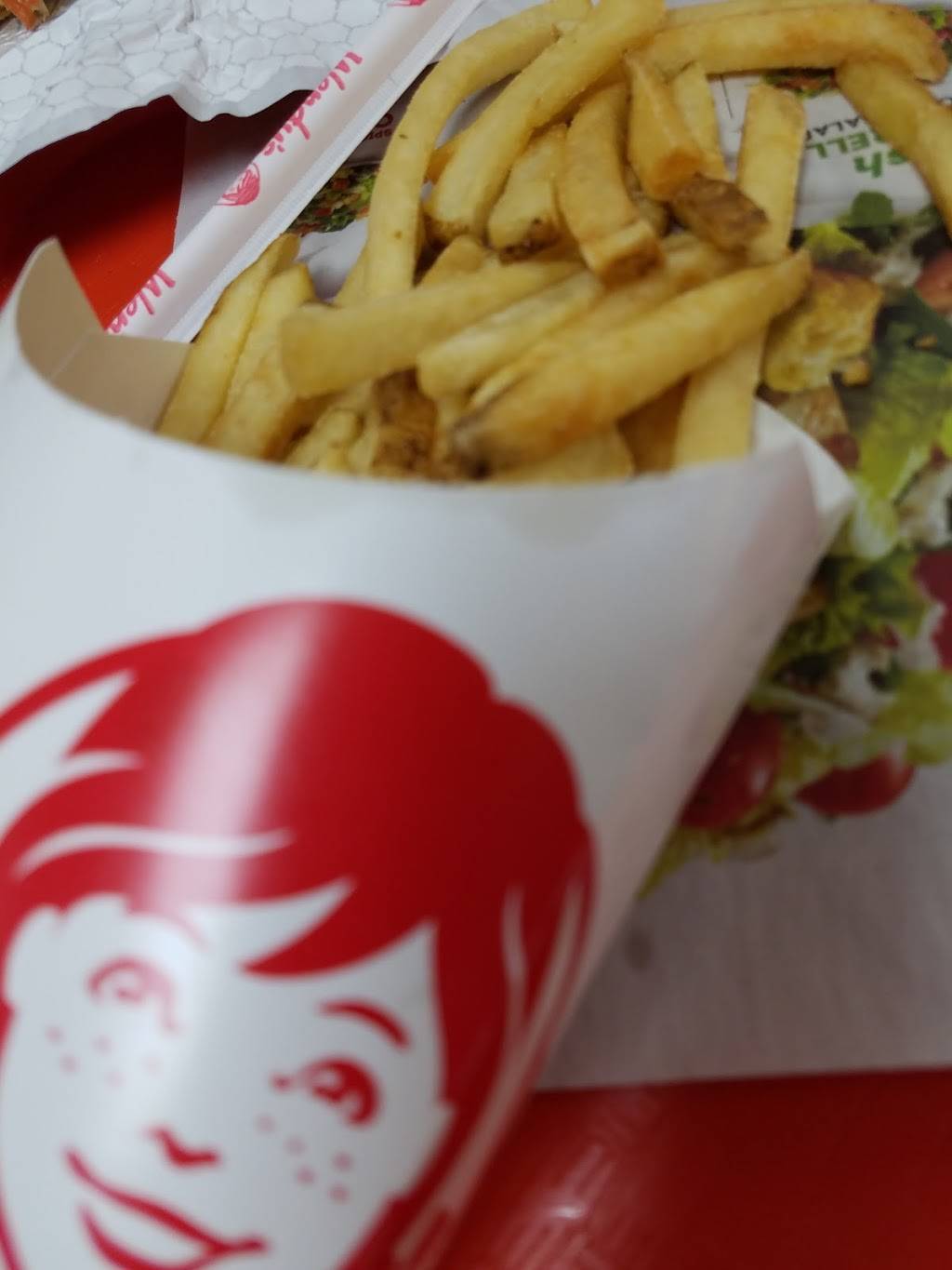 Wendys | restaurant | 803 E Center St, Madisonville, KY 42431, USA | 2708254011 OR +1 270-825-4011