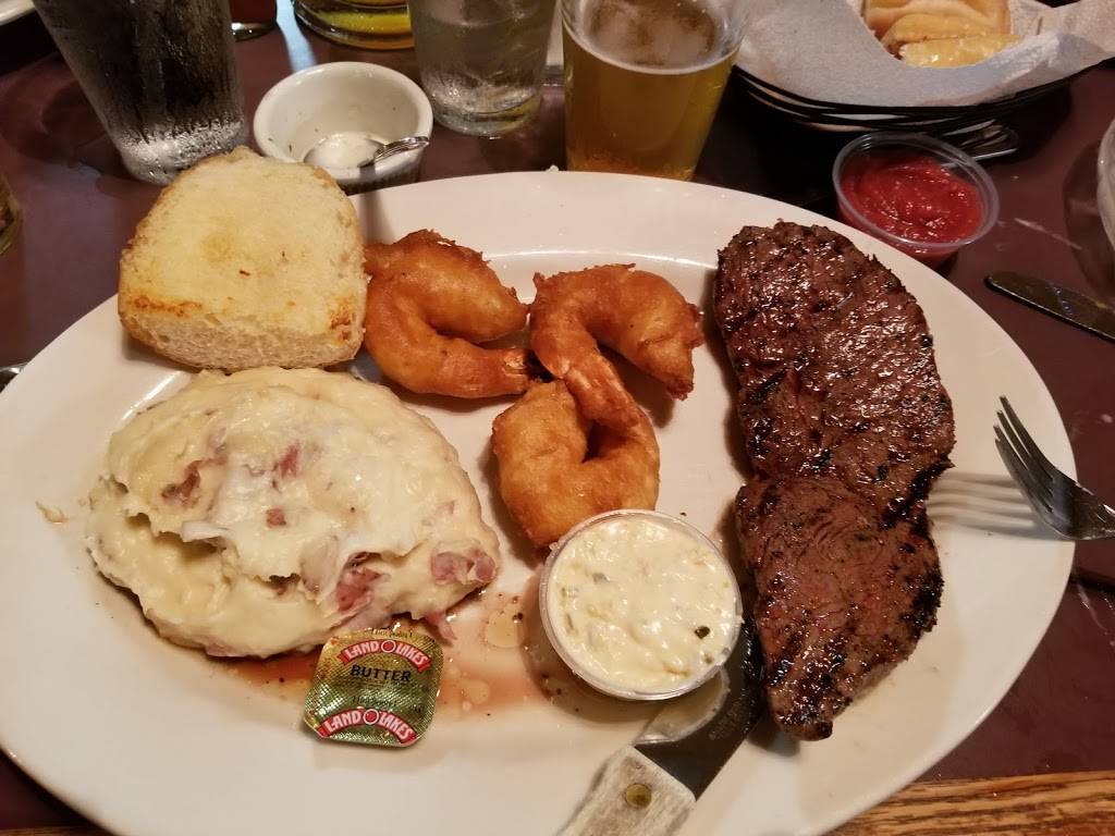 Village Pizzeria Of Amery | restaurant | 325 Keller Ave N, Amery, WI 54001, USA | 7152687010 OR +1 715-268-7010