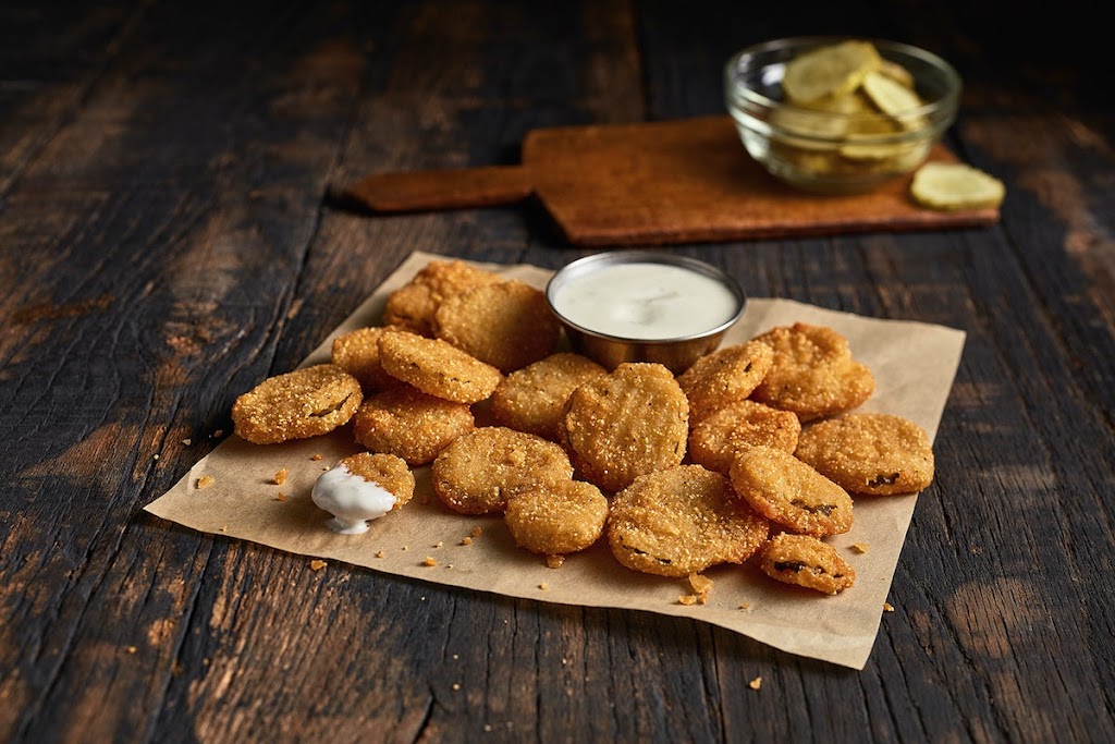 Zaxbys Chicken Fingers & Buffalo Wings | restaurant | 11903 Alamo Rnch Pkwy, San Antonio, TX 78253, USA | 2103054744 OR +1 210-305-4744