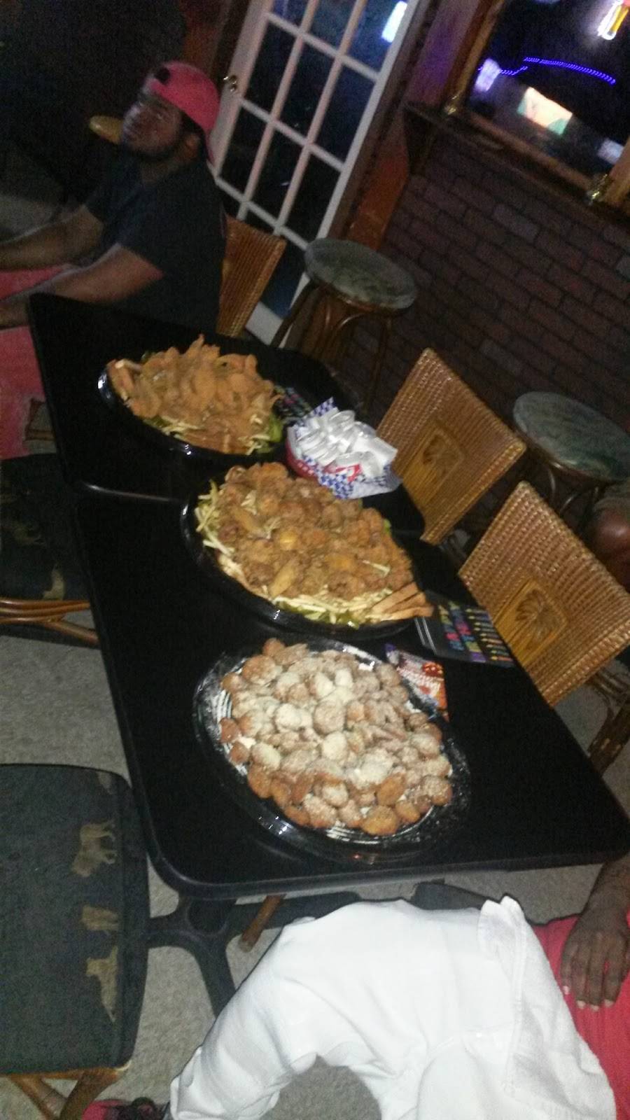 Lil Cajun Grll & Sports | restaurant | 5215 Singing Hills Dr, Dallas, TX 75216, USA | 9723086688 OR +1 972-308-6688