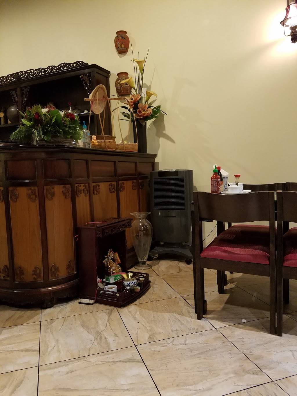 Viet Kitchen | restaurant | 20235 N Cave Creek Rd, Phoenix, AZ 85024, USA | 6027885535 OR +1 602-788-5535