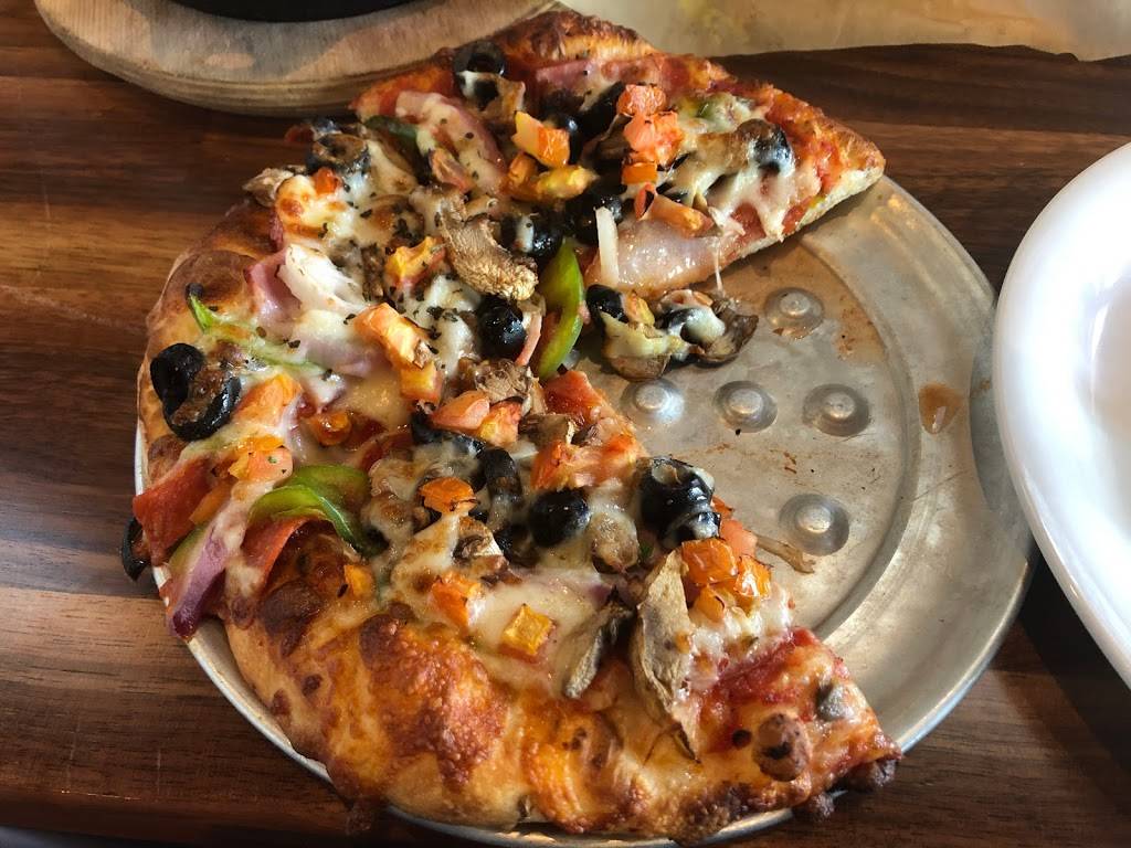 BoomBozz Craft Pizza & Taphouse - East Nashville | restaurant | 1003 Russell St, Nashville, TN 37206, USA | 6155053217 OR +1 615-505-3217