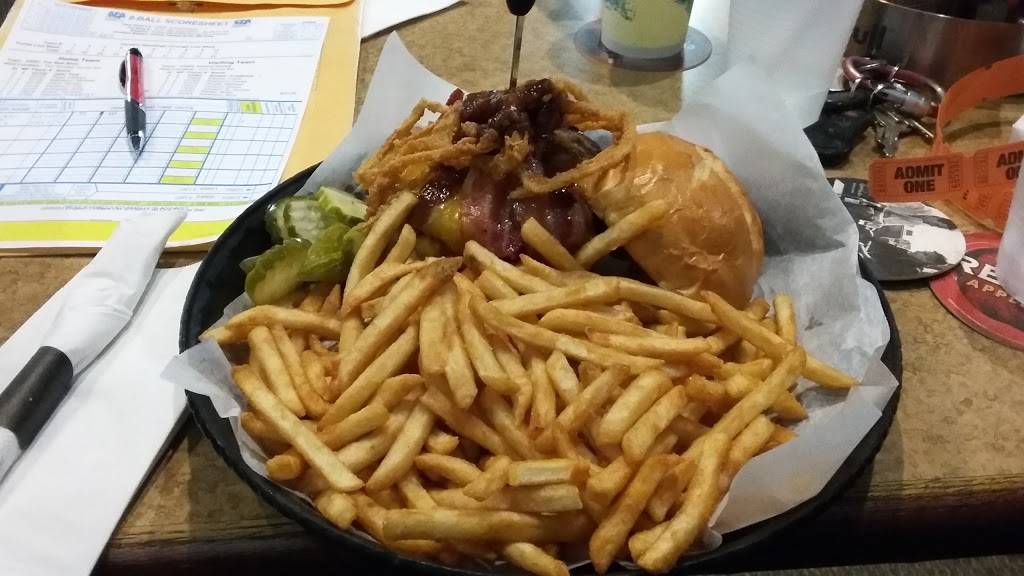 Two Stooges Sports Bar & Grill | restaurant | 7178 University Ave NE, Fridley, MN 55432, USA | 7635741399 OR +1 763-574-1399