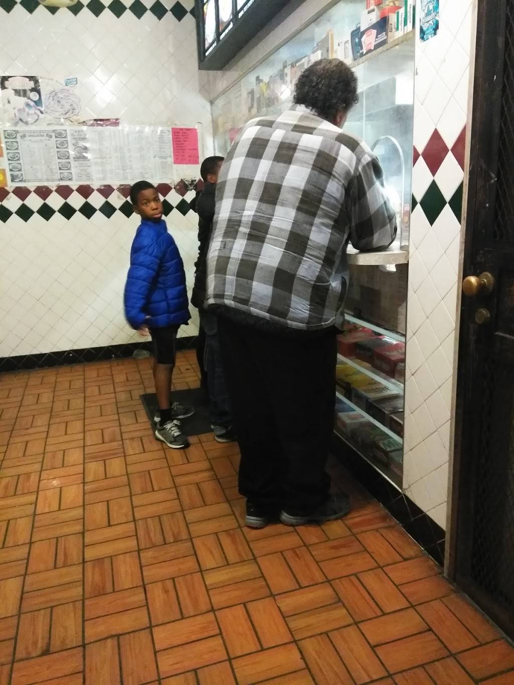 Yi Chung Wei Restaurant | restaurant | 4833 Woodland Ave, Philadelphia, PA 19143, USA | 2157274424 OR +1 215-727-4424