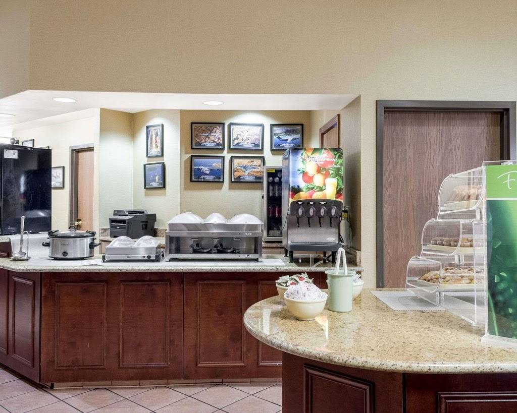 Quality Inn | restaurant | 1210 US-45 N, Columbus, MS 39705, USA | 6627980057 OR +1 662-798-0057