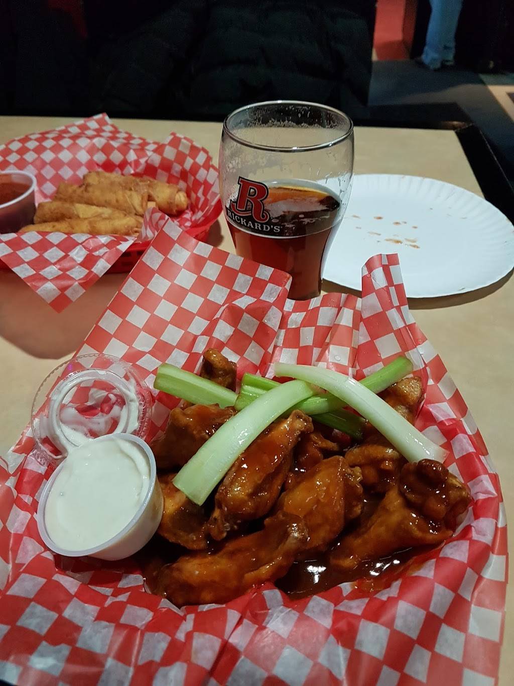 Mommaz Boyz | restaurant | 454 First Ave, Welland, ON L3C 6A7, Canada | 9057358388 OR +1 905-735-8388