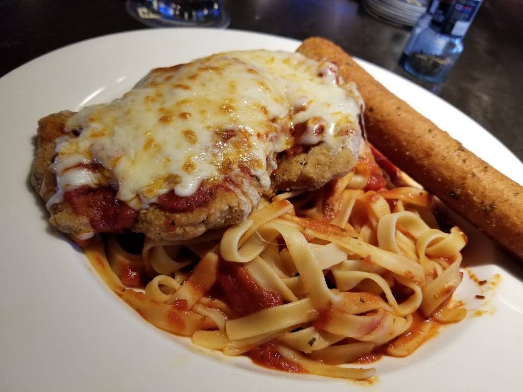 Applebees Grill + Bar | restaurant | 14091 E Iliff Ave, Aurora, CO 80014, USA | 3037459897 OR +1 303-745-9897