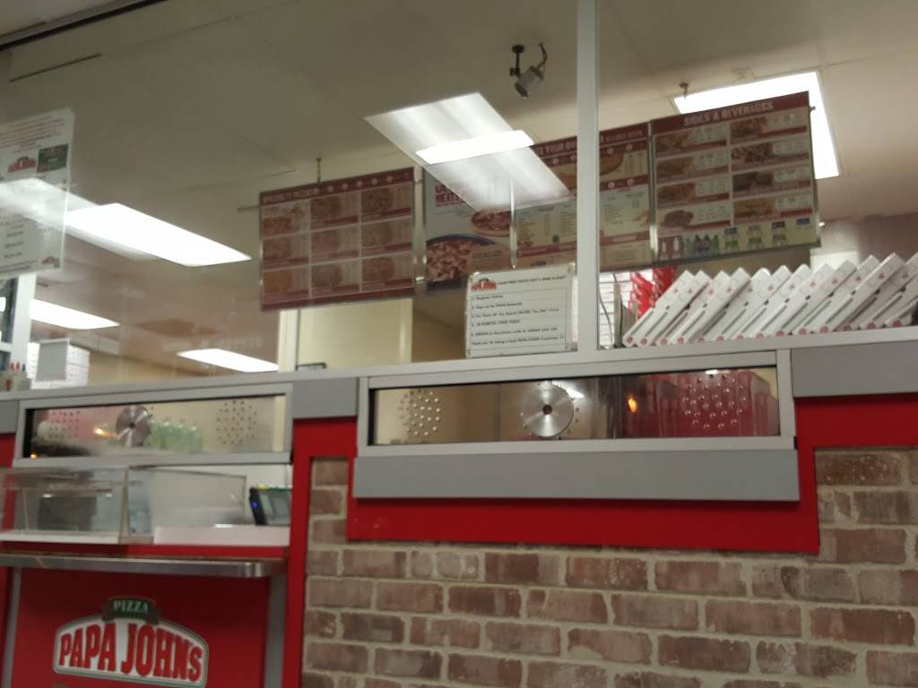 Papa Johns Pizza | restaurant | 3827 Pennsylvania Ave SE, Washington, DC 20020, USA | 2025841700 OR +1 202-584-1700