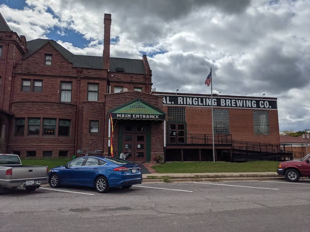 Al. Ringling Brewing Co. | restaurant | 623 Broadway St, Baraboo, WI 53913, USA | 6084484013 OR +1 608-448-4013