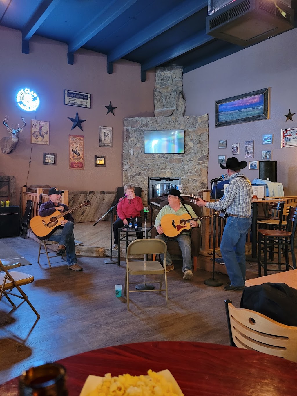 Coopers Arena | restaurant | 126 N 3rd St, Douglas, WY 82633, USA | 3073593546 OR +1 307-359-3546