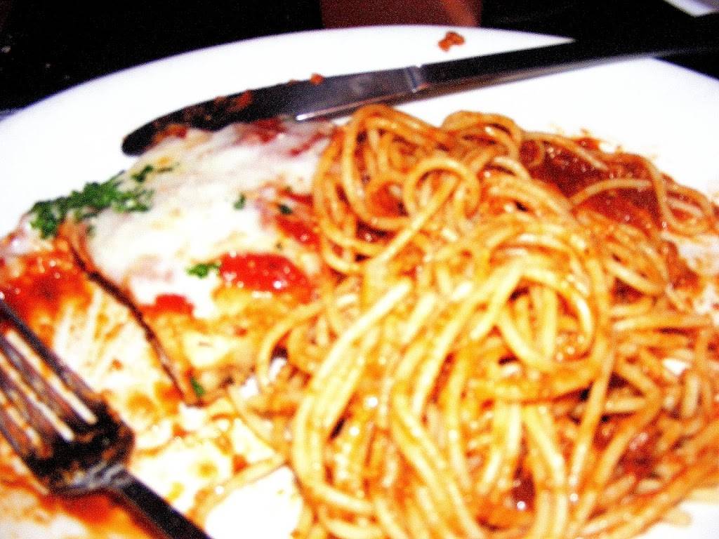 The Old Spaghetti Factory | restaurant | 1250 Pacific Ave #101, Tacoma, WA 98402, USA | 2533832214 OR +1 253-383-2214