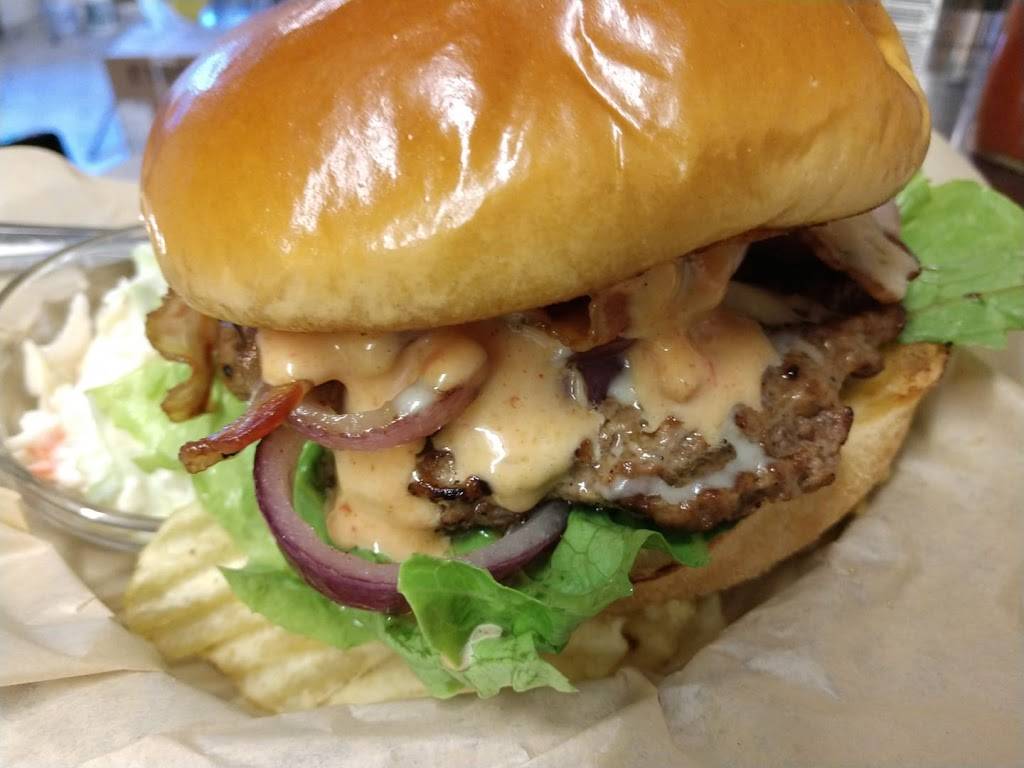 Escape on 2nd Ave | restaurant | 157 2nd Ave, Clayton, WI 54004, USA | 7152632040 OR +1 715-263-2040