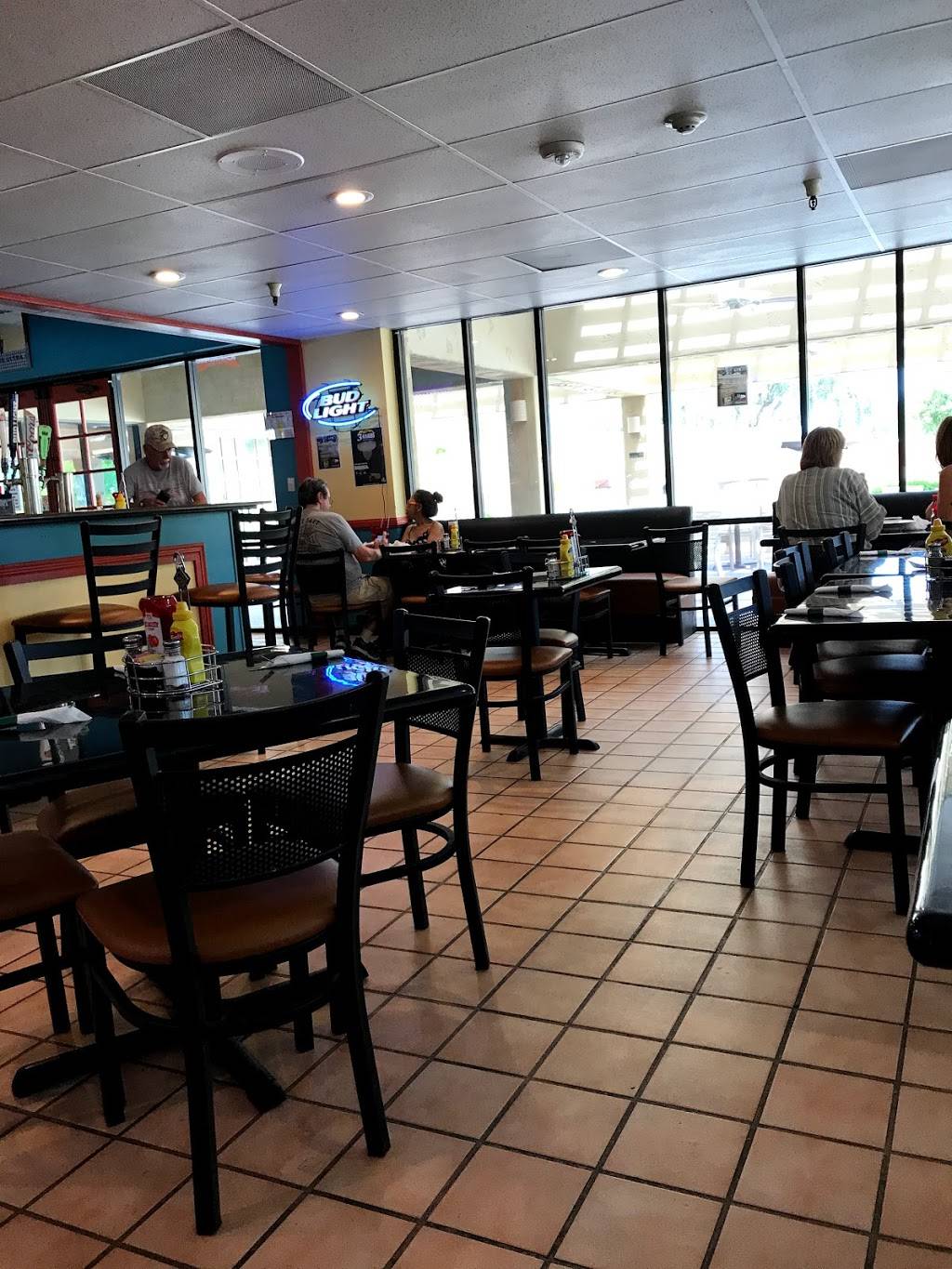 Chef Peters Bistro | restaurant | 17300 N Sun Village Pkwy, Surprise, AZ 85374, USA | 6233221011 OR +1 623-322-1011