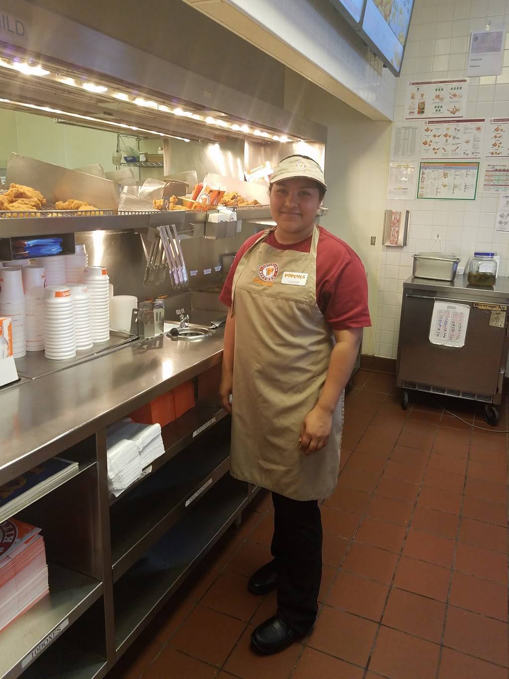 Popeyes Louisiana Kitchen | restaurant | 11311 Lockwood Dr, White Oak, MD 20904, USA | 3015931107 OR +1 301-593-1107