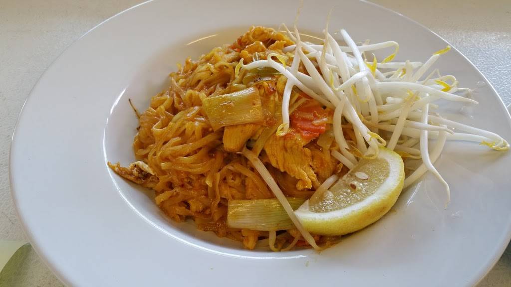 Siam Valley Thai Restaurant | restaurant | 387 Brooklyn St, Morrisville, VT 05661, USA | 8028518427 OR +1 802-851-8427