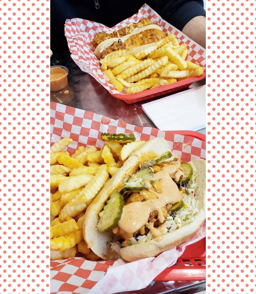 The Kluckin’ Chicken | restaurant | 13328 Burbank Blvd, Sherman Oaks, CA 91401, USA | 7473446326 OR +1 747-344-6326