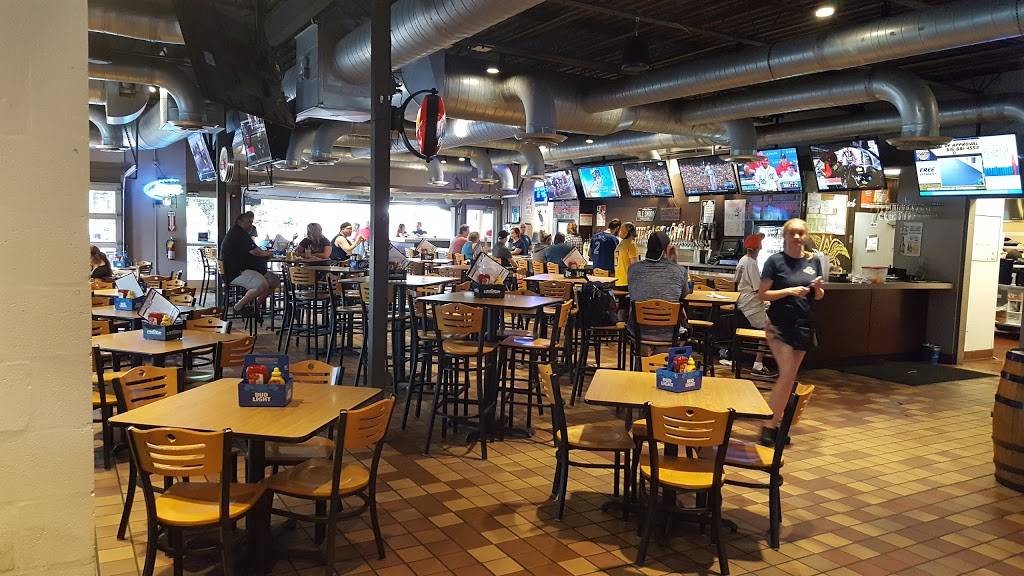 JBs Pour House | restaurant | 4770 Lebanon Pike, Hermitage, TN 37076, USA | 6157505925 OR +1 615-750-5925