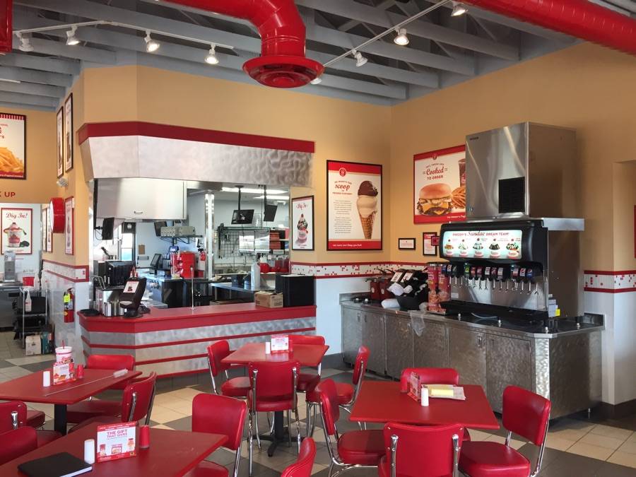 Freddys Frozen Custard & Steakburgers | restaurant | 8510 S 30th St, Lincoln, NE 68516, USA | 4029044684 OR +1 402-904-4684
