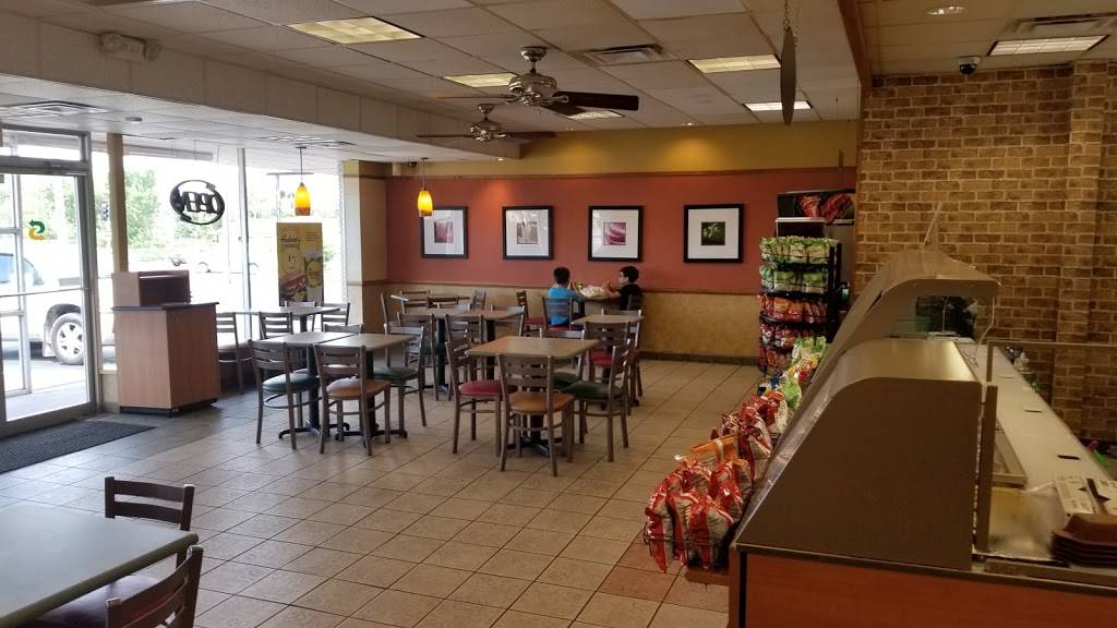 Subway | restaurant | 2706 W Gore Blvd, Lawton, OK 73505, USA | 5803531175 OR +1 580-353-1175