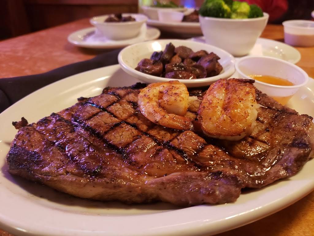Texas Roadhouse | restaurant | 18194 Gulf Fwy, Friendswood, TX 77546, USA | 2814613800 OR +1 281-461-3800