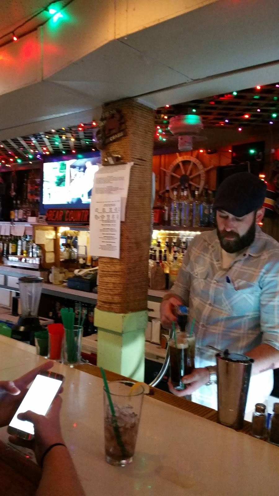 Paradise Bay Bar & Grill | restaurant | 105 W 10th St, Lockport, IL 60441, USA | 8158386513 OR +1 815-838-6513