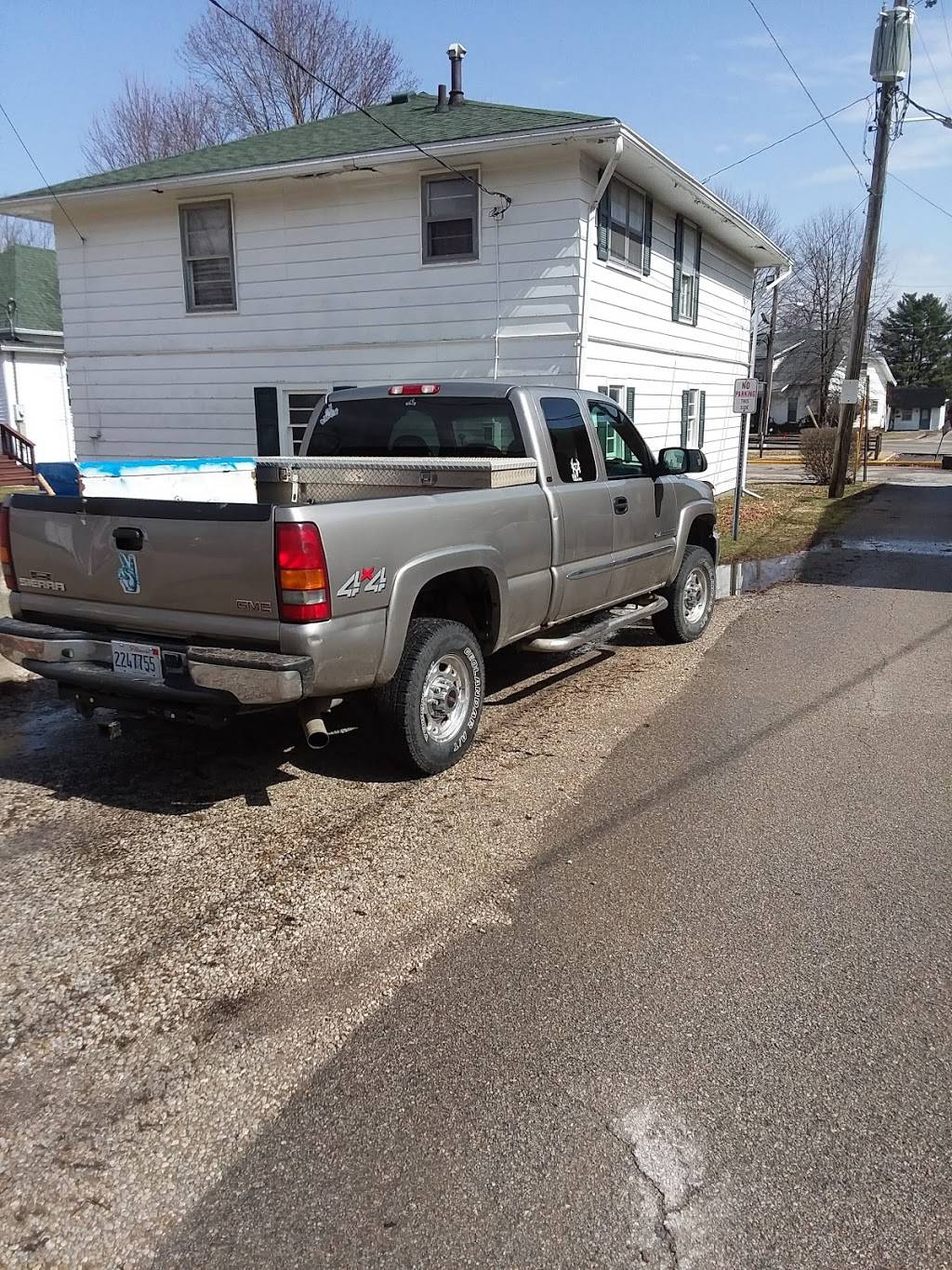 Country Kitchen | restaurant | 710 Archer Ave, Marshall, IL 62441, USA | 2178269933 OR +1 217-826-9933