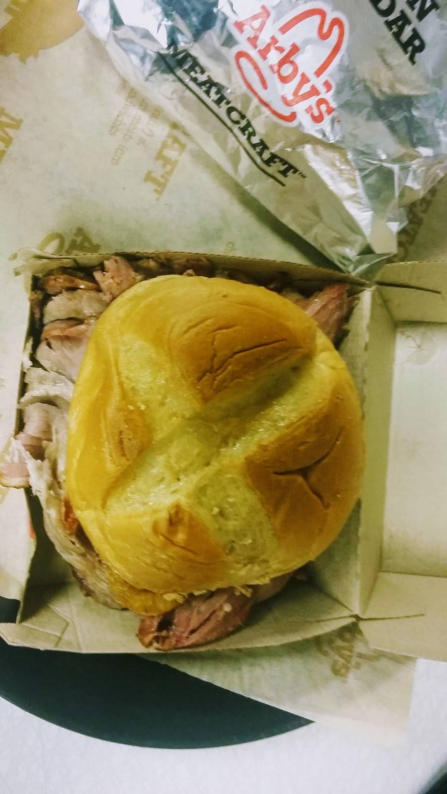 Arbys | restaurant | 654 Snelling Ave S, St Paul, MN 55116, USA | 6516900772 OR +1 651-690-0772