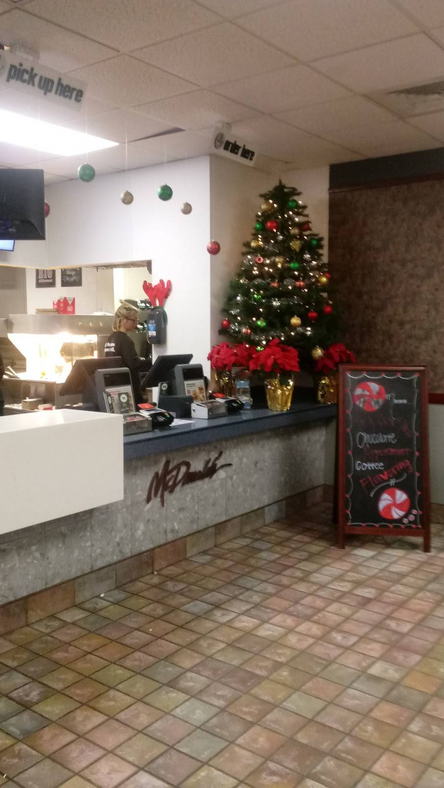 McDonalds | cafe | 24072 State Line Rd, Lawrenceburg, IN 47025, USA | 8126371079 OR +1 812-637-1079