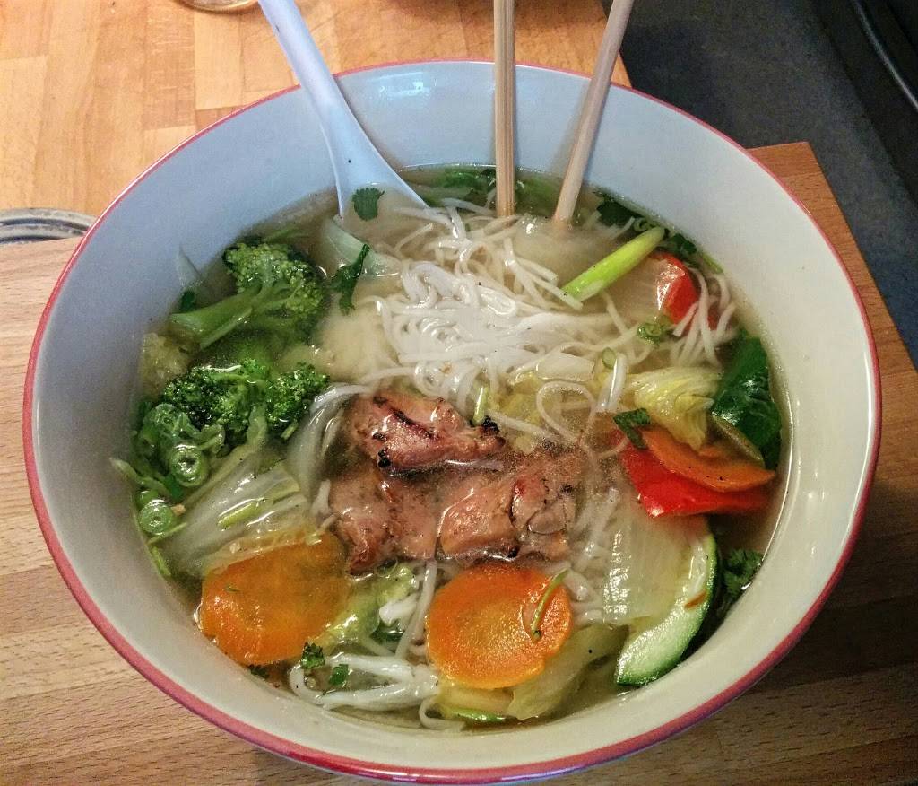 Restaurant Le Tonkin | restaurant | 6542 Boul St-Laurent, Montréal, QC H2S 3C6, Canada | 5142277221 OR +1 514-227-7221