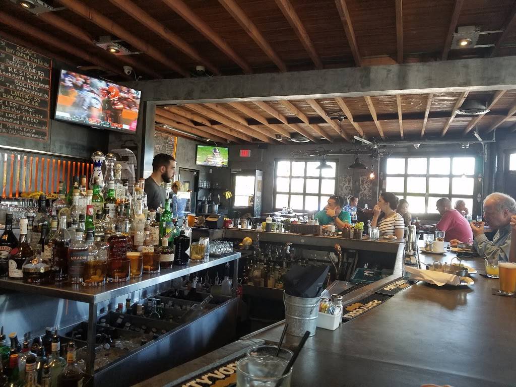 Luce Bar & Kitchen | restaurant | 1959 Morena Blvd, San Diego, CA 92110, USA | 6192750321 OR +1 619-275-0321