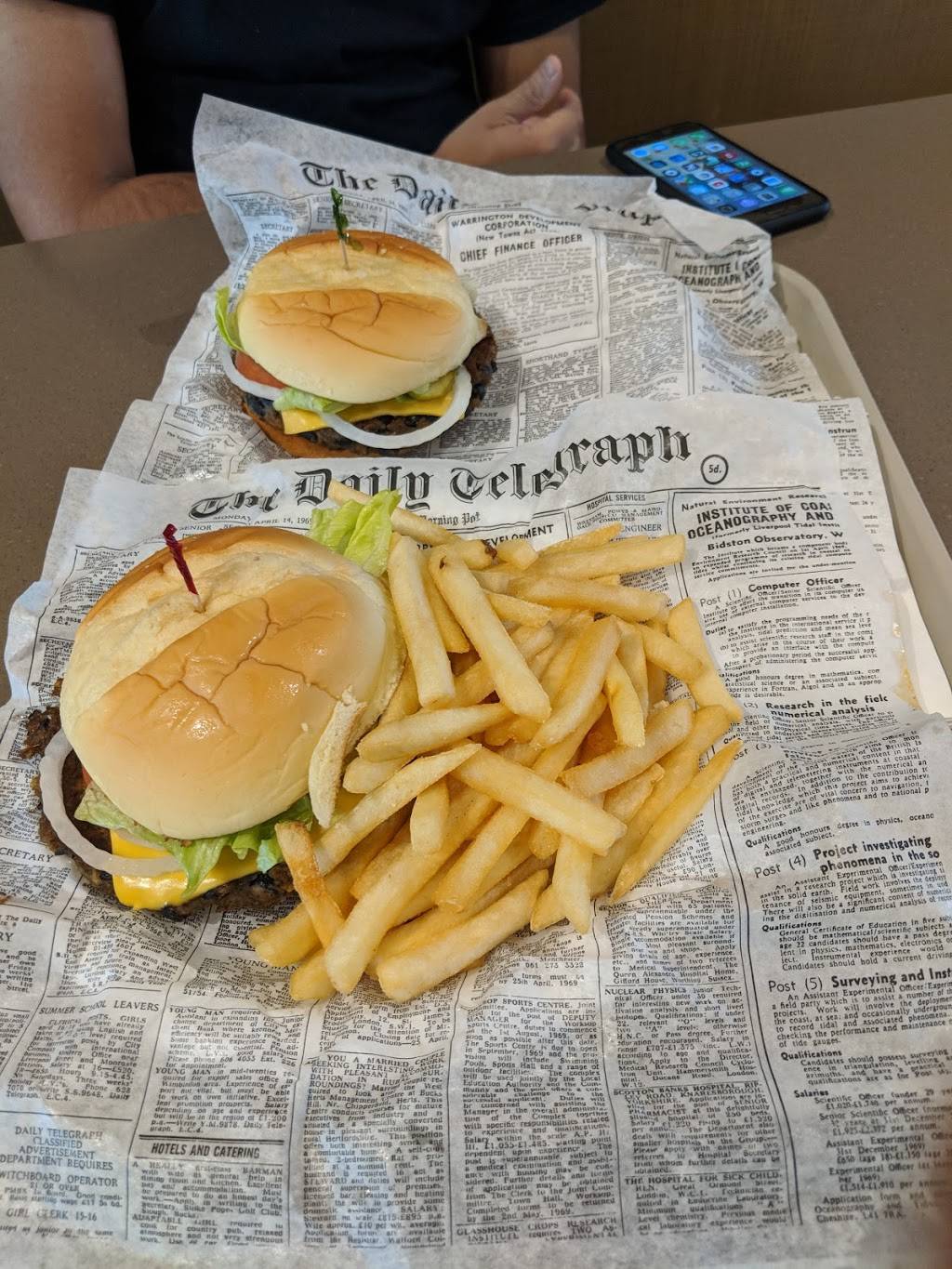 Chicago Burger Company | restaurant | 5220 Fashion Outlets Way, Rosemont, IL 60018, USA | 8472339983 OR +1 847-233-9983