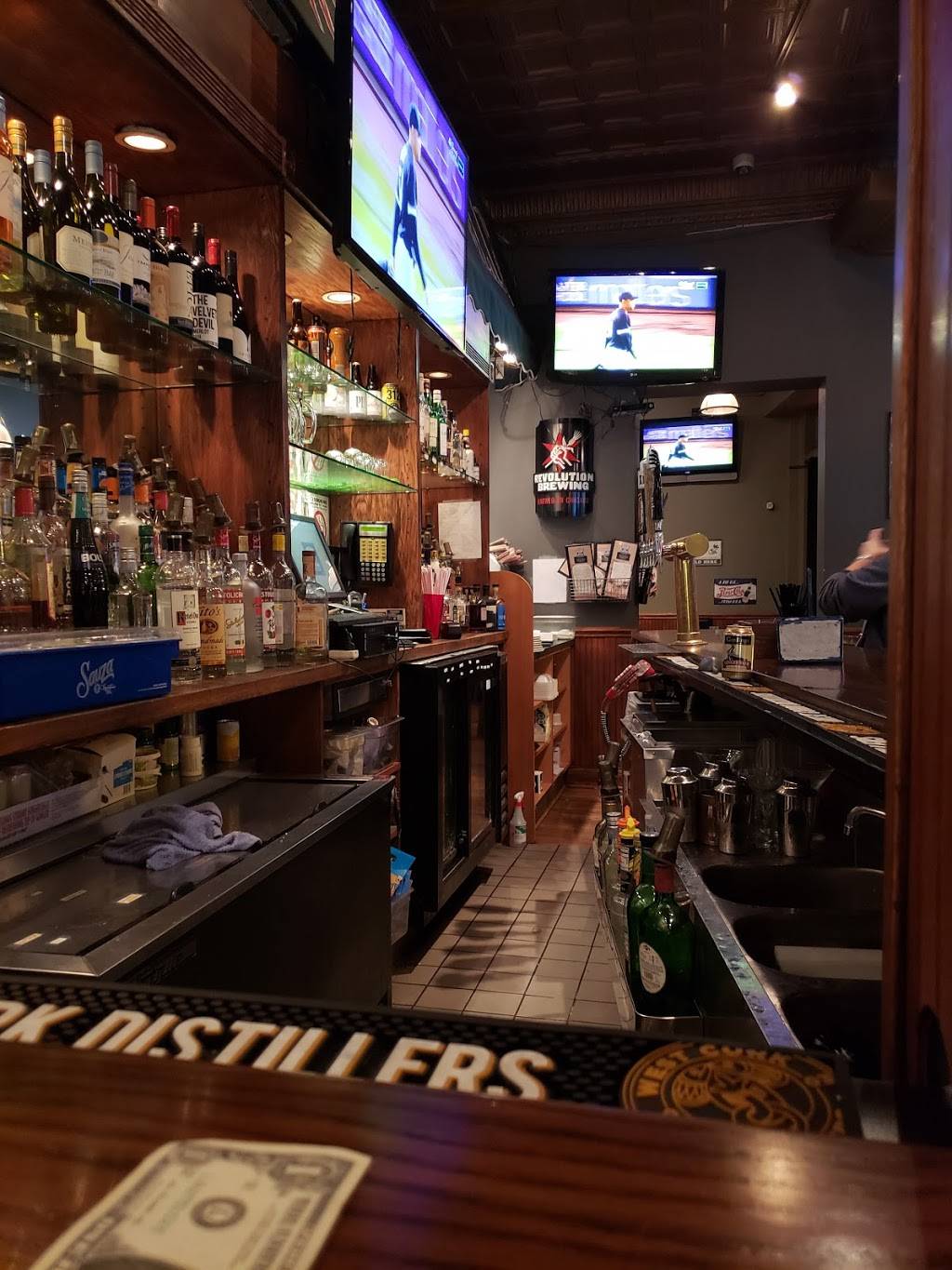 DAgostinos Pizza and Pub River West | restaurant | 752 N Ogden Ave, Chicago, IL 60642, USA | 3128503247 OR +1 312-850-3247