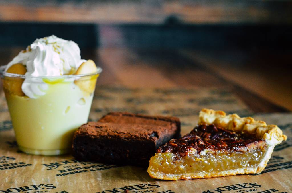 Moores Olde Tyme Barbeque Chicken & Seafood | restaurant | 5069 Hwy 70 W, Morehead City, NC 28557, USA | 2522224744 OR +1 252-222-4744