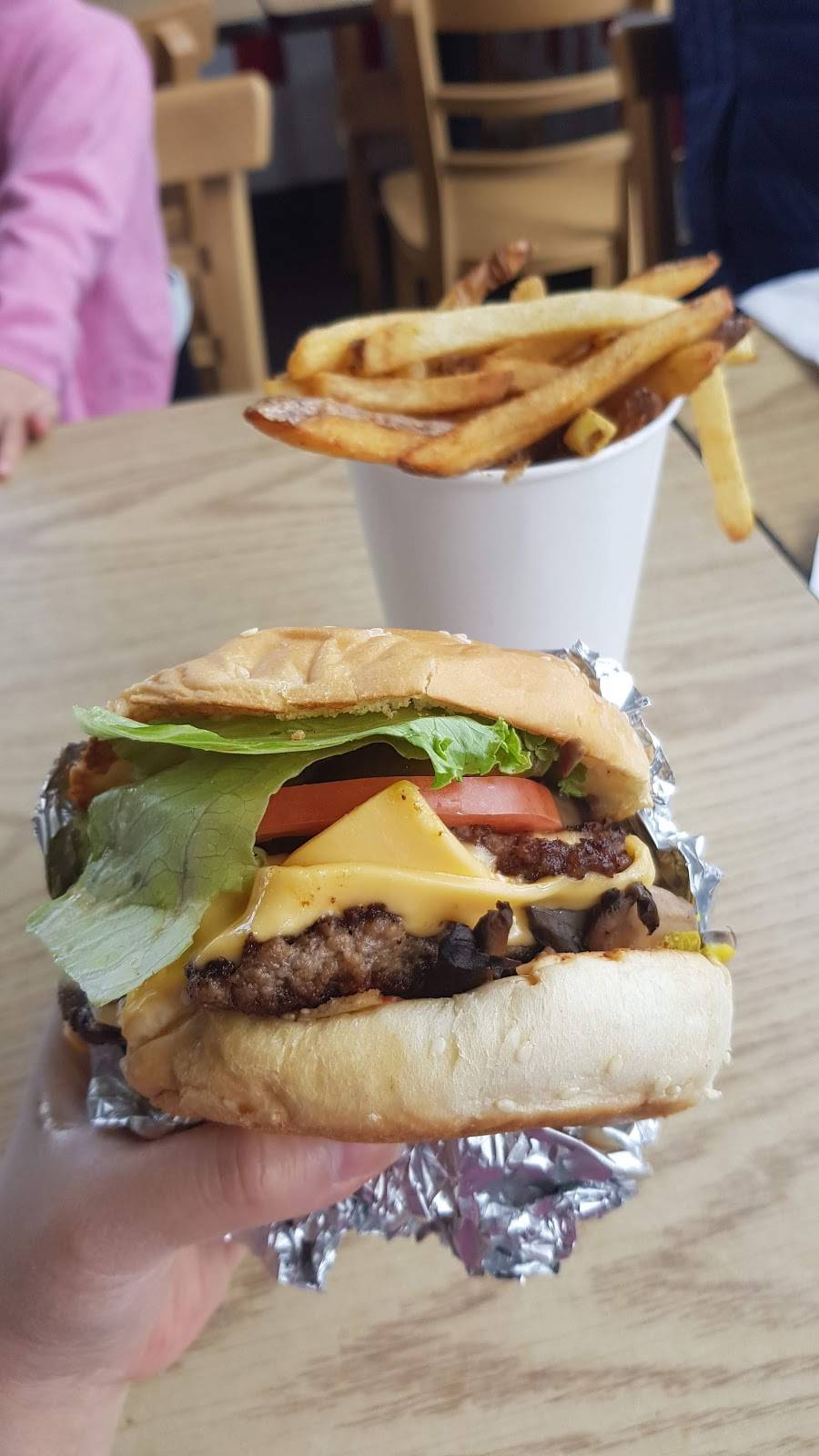 Five Guys | meal takeaway | 1510 Dundas Street East Blg. C6, UNIT 11, Mississauga, ON L4X 1L4, Canada | 9052739993 OR +1 905-273-9993