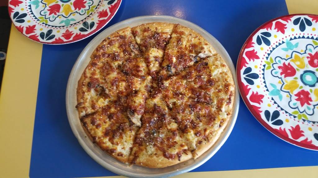 Papa Everetts Pizza | meal delivery | 910 US-18 E, Clear Lake, IA 50428, USA | 6413574040 OR +1 641-357-4040