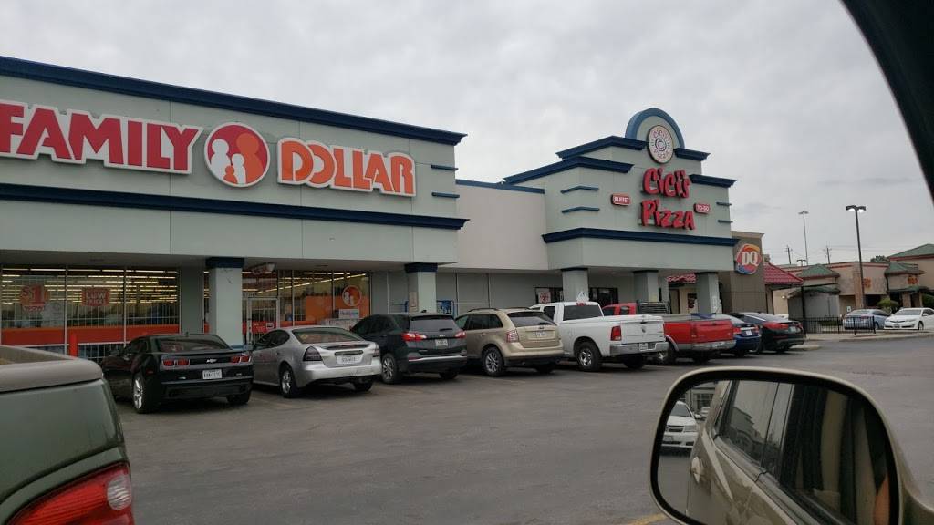 Cicis | restaurant | 11741-A Eastex Fwy, Houston, TX 77039, USA | 2812278111 OR +1 281-227-8111