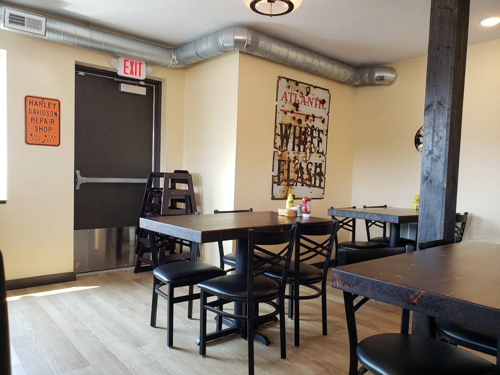 Hot Grillz Diner | restaurant | 7188 Northfield Rd, Macedonia, OH 44056, USA | 4406589666 OR +1 440-658-9666