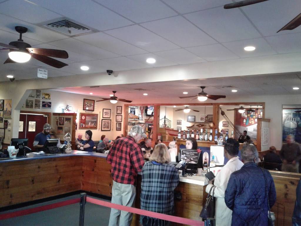 Bostons Fish House | restaurant | 6860 Aloma Ave, Winter Park, FL 32792, USA | 4076782107 OR +1 407-678-2107