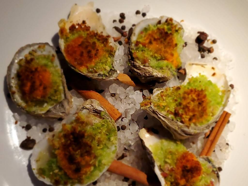 Upstream Restaurant | restaurant | 6902 Phillips Place, Charlotte, NC 28210, USA | 7045567730 OR +1 704-556-7730