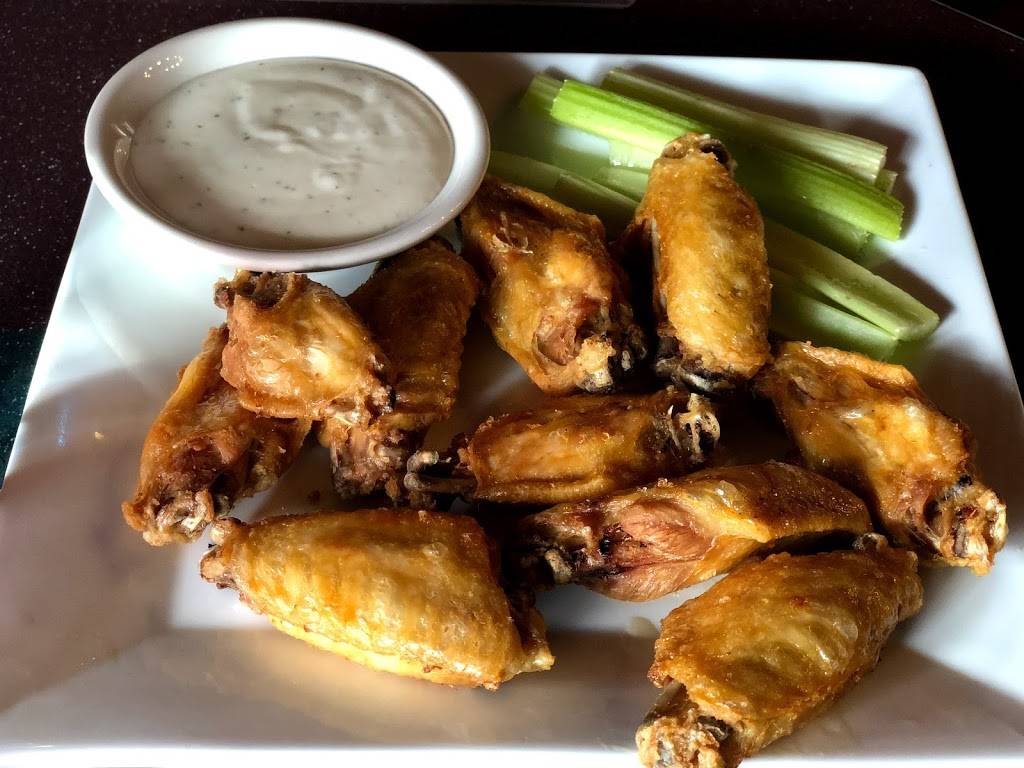 Luna Del Sea Steak & Seafood Bistro | restaurant | 300 W Pratt St, Baltimore, MD 21201, USA | 4107528383 OR +1 410-752-8383